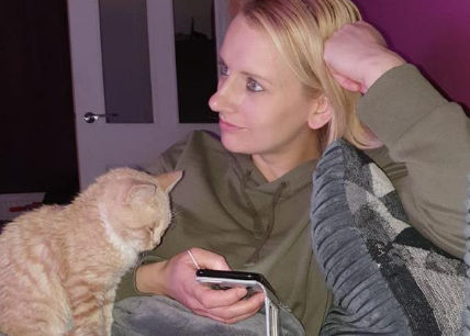 因病永远不会长不是太大的喵星人 身材宛若小奶猫 一生都要承受病痛折磨(图2)