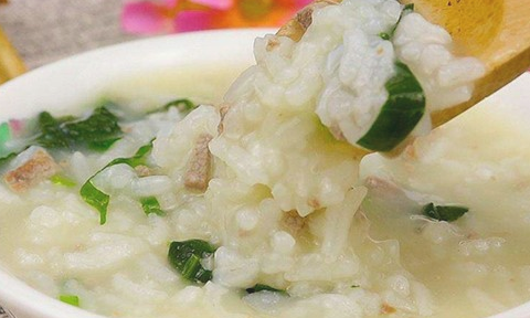宠物小知识：狗狗拉稀后吃的什么食物好？(图2)