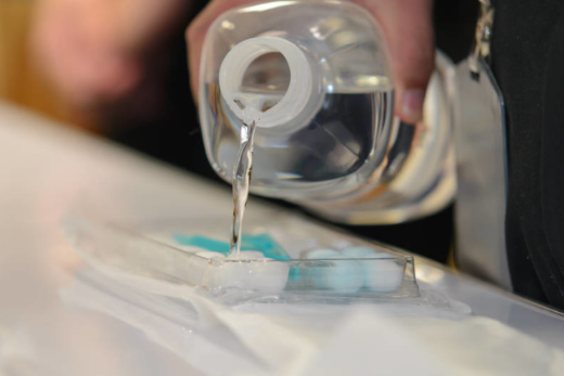 一文告诉你吧 狗狗口腔溃疡能够喝纯牛奶吗？(图2)