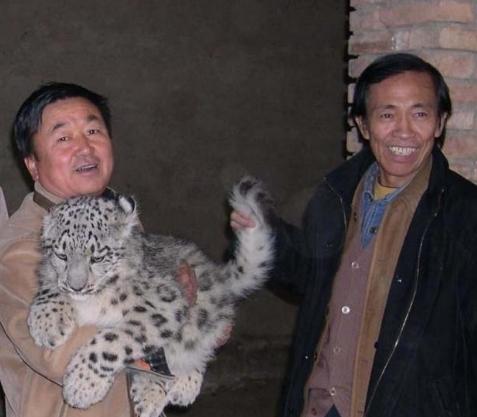 牧民丢过两只猫带回来家 可是养着养着感觉不对劲:这猫咋这么大大(图4)