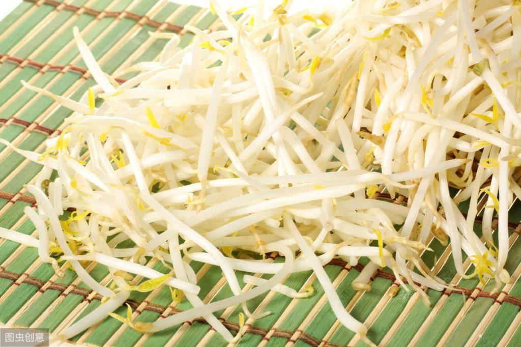 给狗狗补钙，这7种钙磷比高的食物更好，都是常见的食物（犬类补钙）(图2)