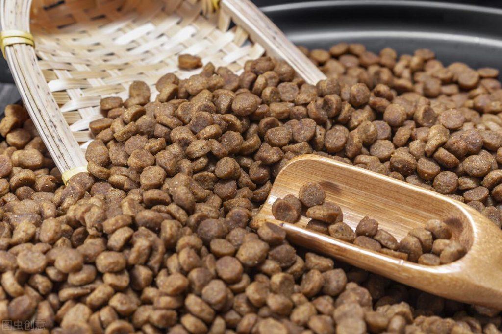 金毛犬吃什么狗粮最好?(金毛吃什么狗粮好呢图片)(图2)