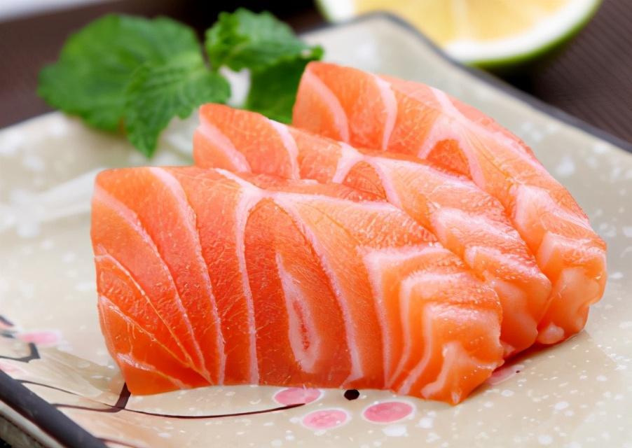 金毛犬吃什么毛发才会长得好?金毛犬美毛秘籍!(图2)